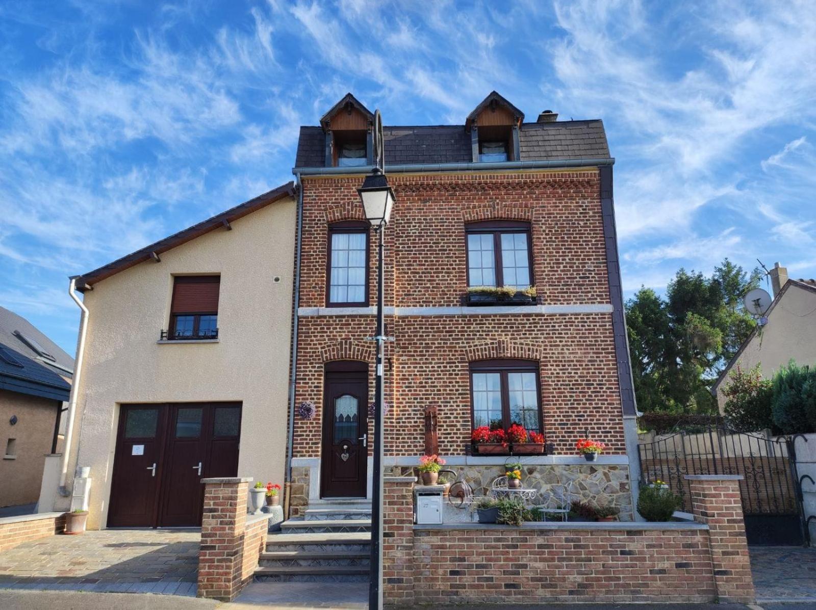 Appartement Gaston Vireux-Wallerand Exterior photo