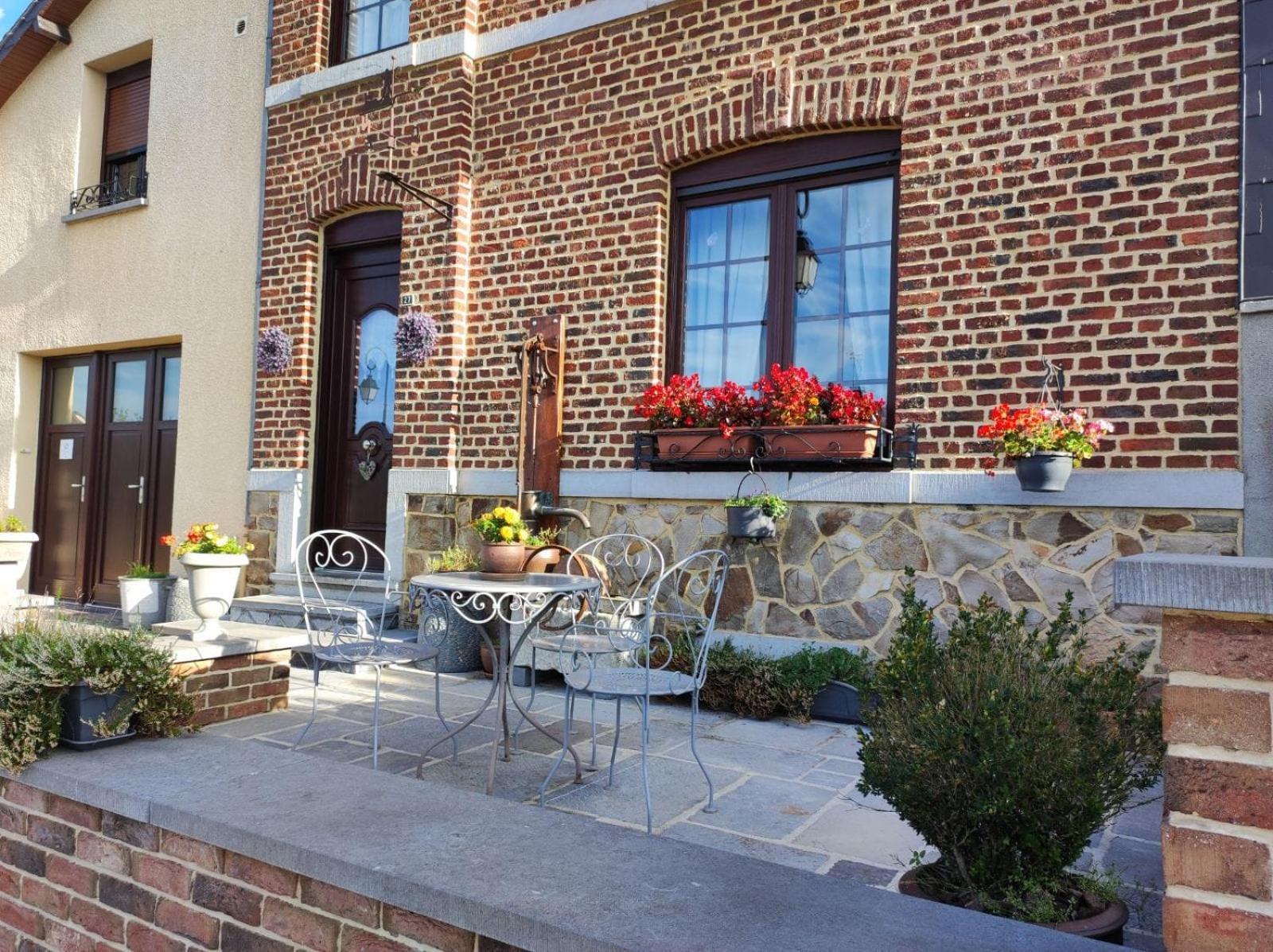 Appartement Gaston Vireux-Wallerand Exterior photo